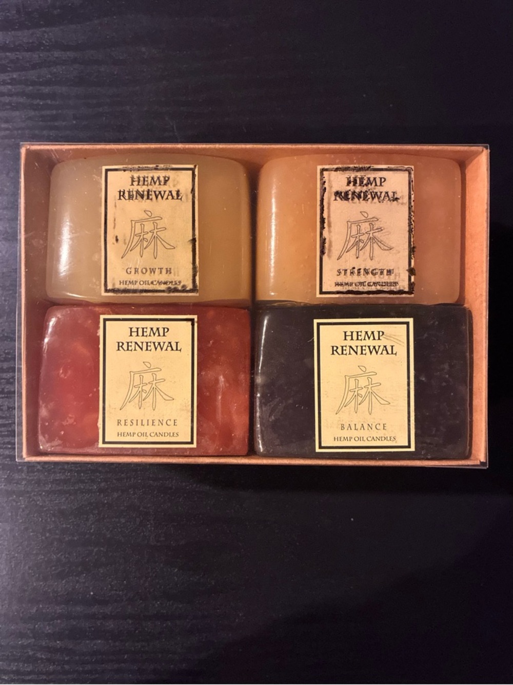 NIB CHESAPEAKE BAY CANDLE ™
Scented CANDLES